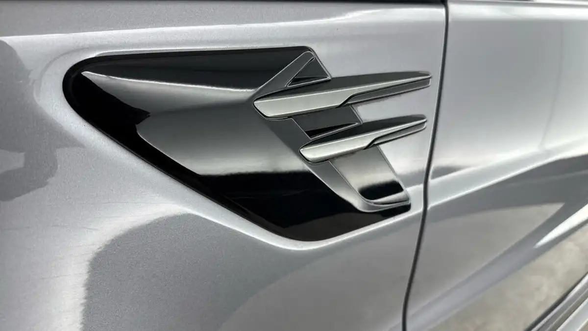 2021-land-rover-range-rover-sport-30-d300-hse-silver-big-30