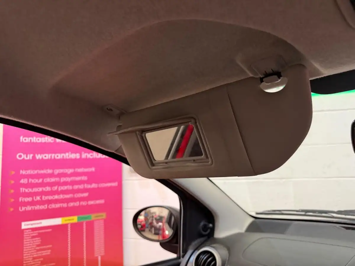 2011-citroen-c1-10-vtr-68-3d-big-37