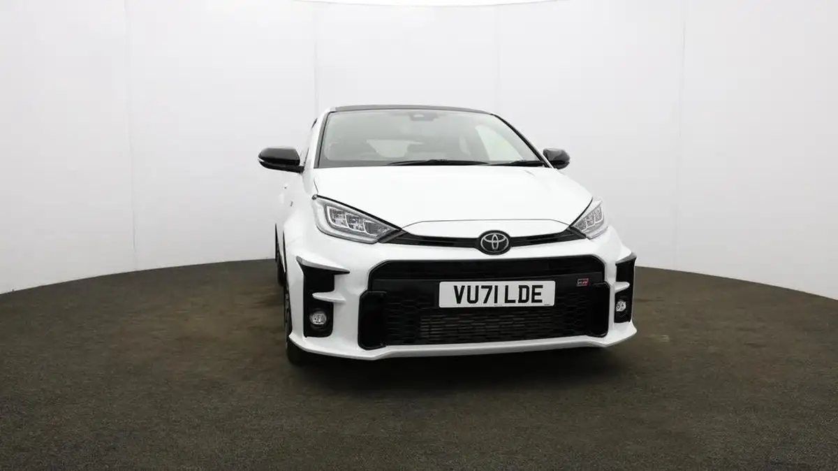 2021-toyota-yaris-16-gr-circuit-pack-big-31
