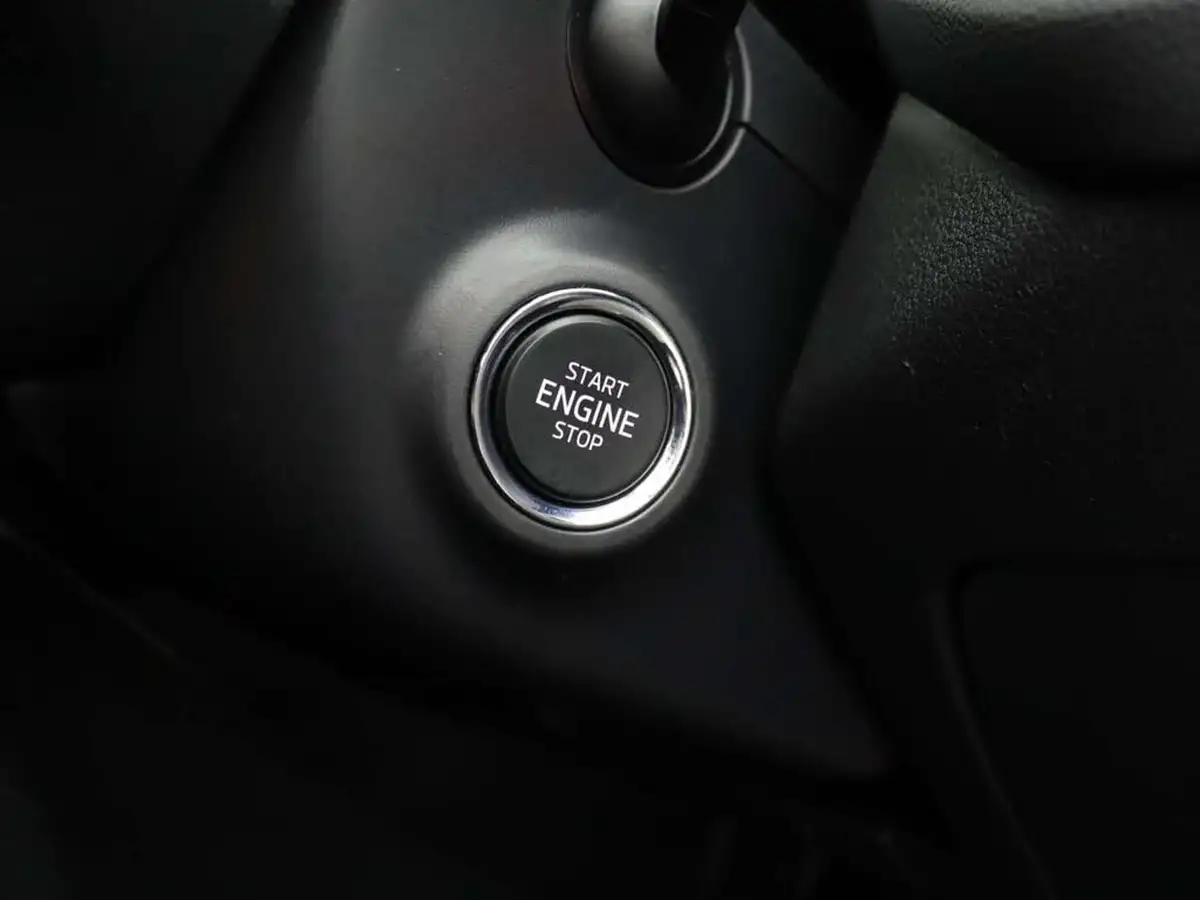 2023-skoda-octavia-20-tsi-vrs-estate-big-28
