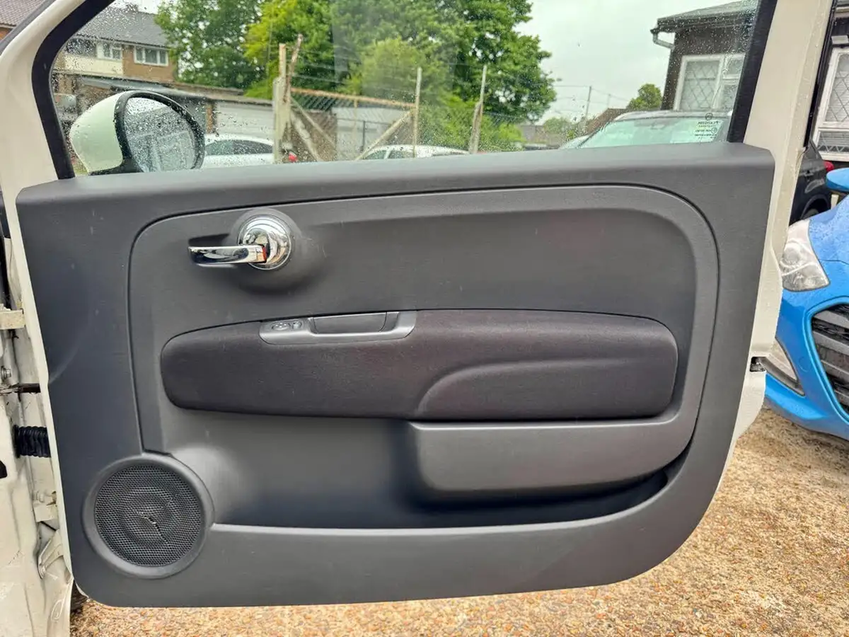2016-fiat-500-12-lounge-big-26