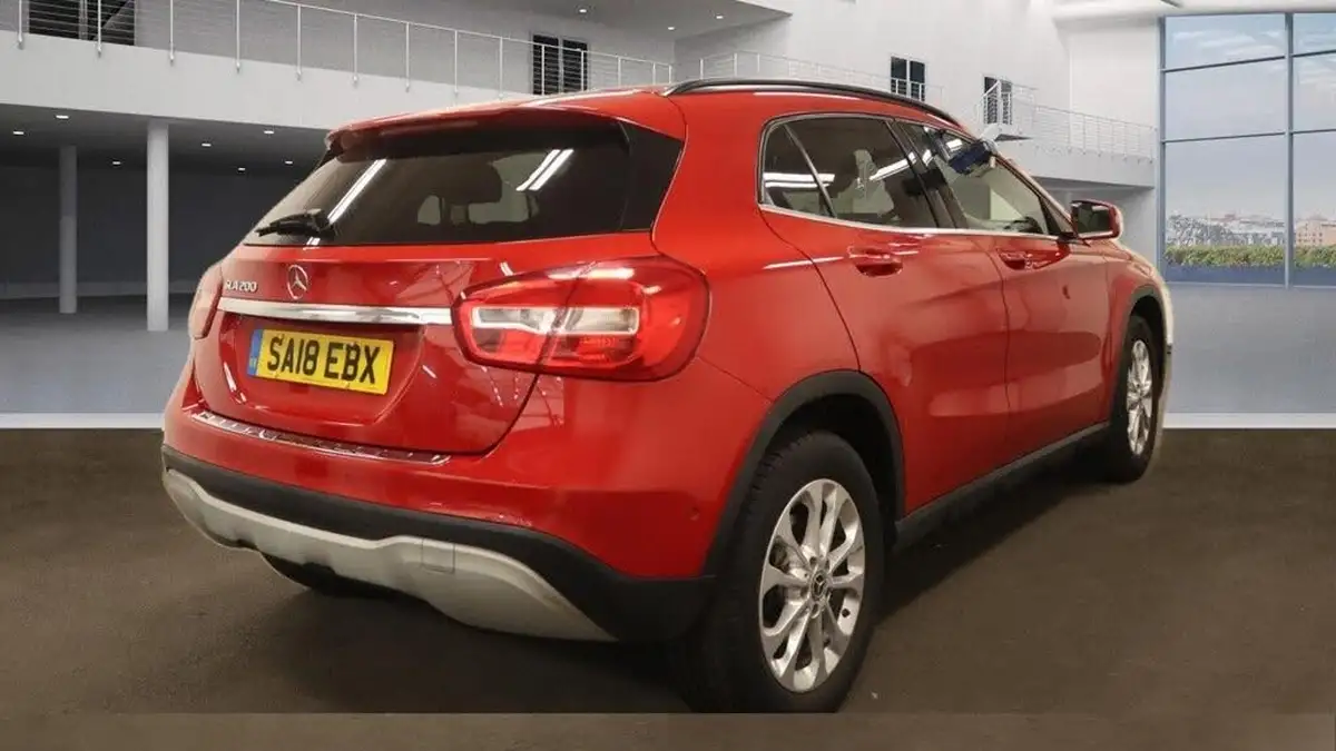2018-mercedes-benz-gla-class-16-gla-200-se-154bhp-executive-7g-dct-big-7