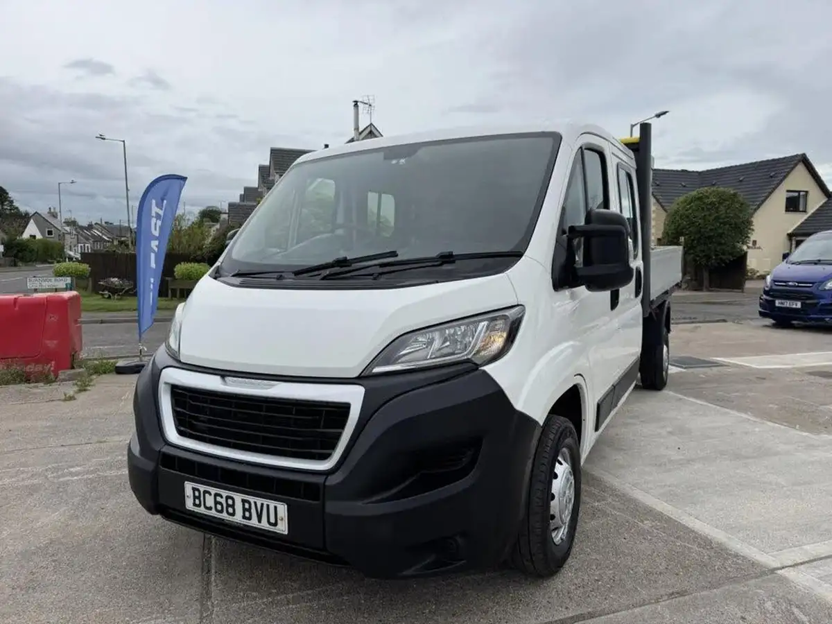 2019-peugeot-boxer-20-bluehdi-335-l3-130bhpeu6-crewcab-dropside-bfb-big-27