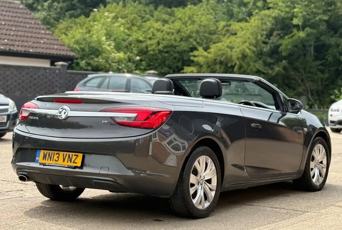 2013-vauxhall-cascada-20cdti-se-ss-big-8