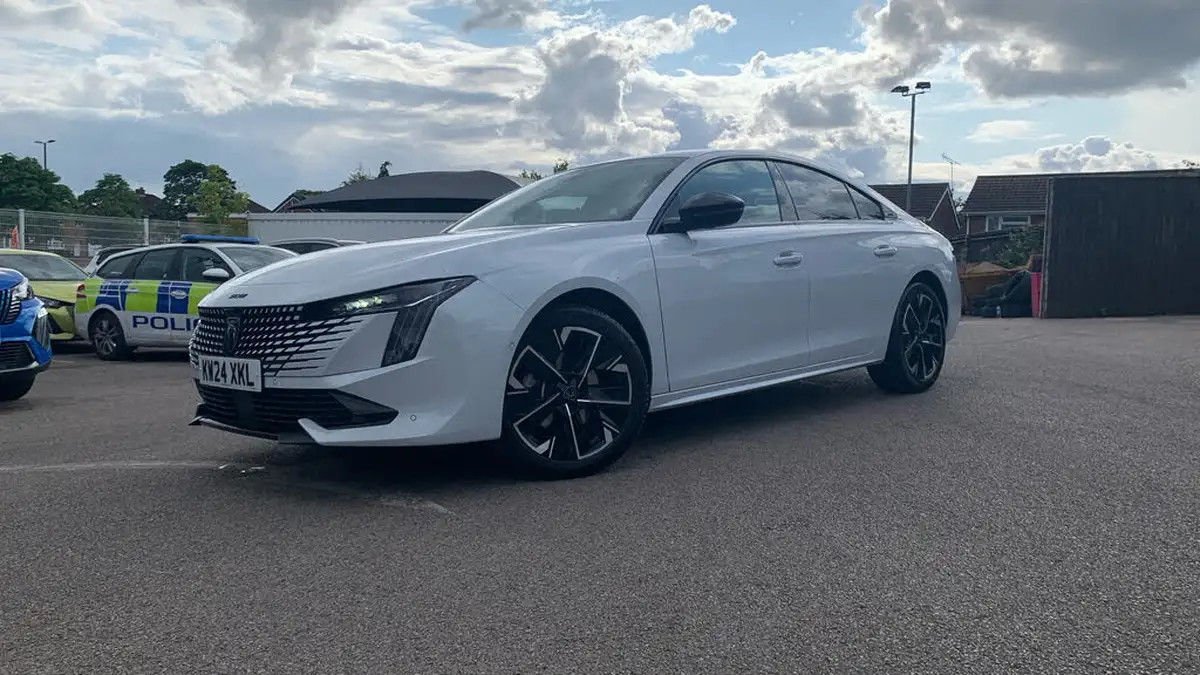 2024-peugeot-508-12-puretech-gt-130ps-big-27