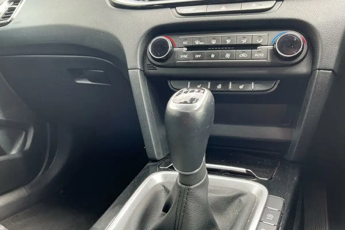 2021-kia-xceed-10-t-gdi-3-big-34