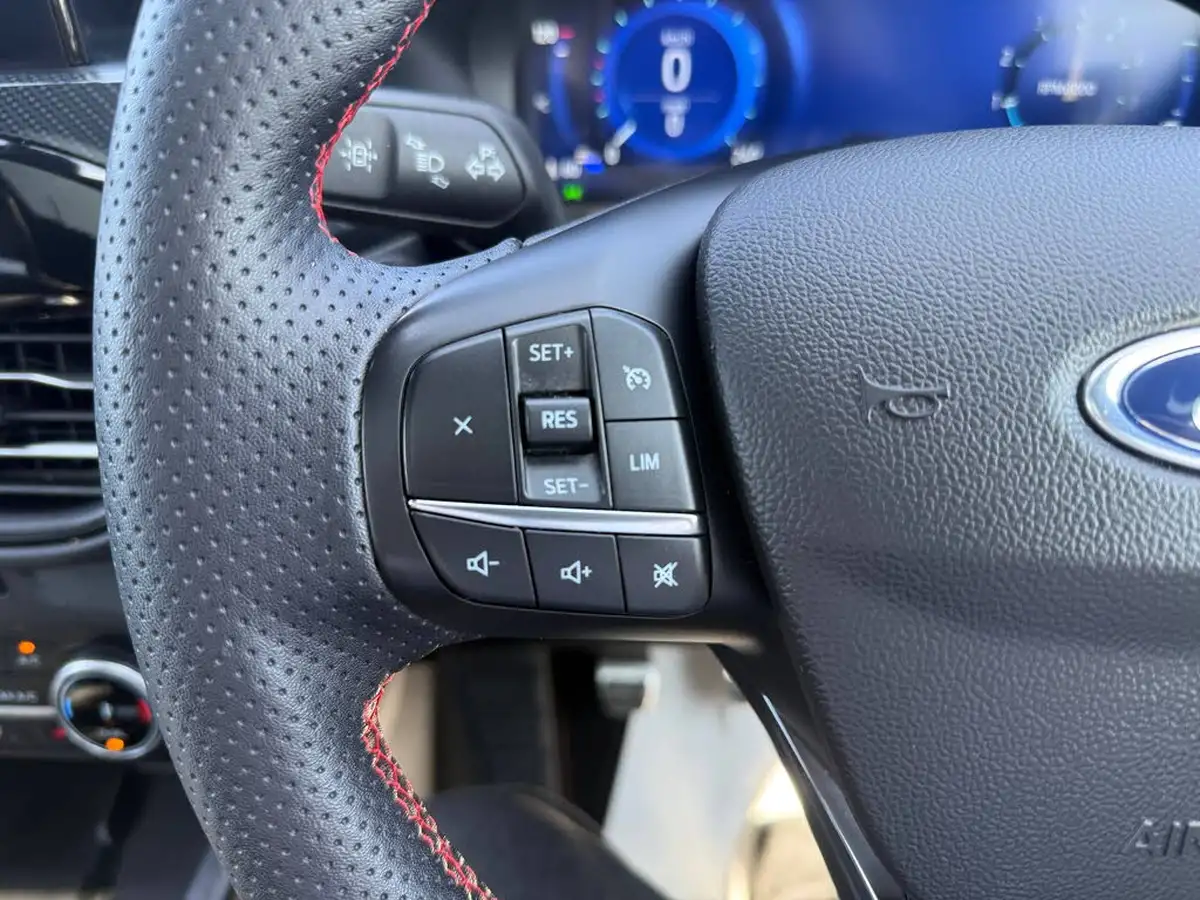 2023-ford-kuga-15t-st-line-x-edition-big-12