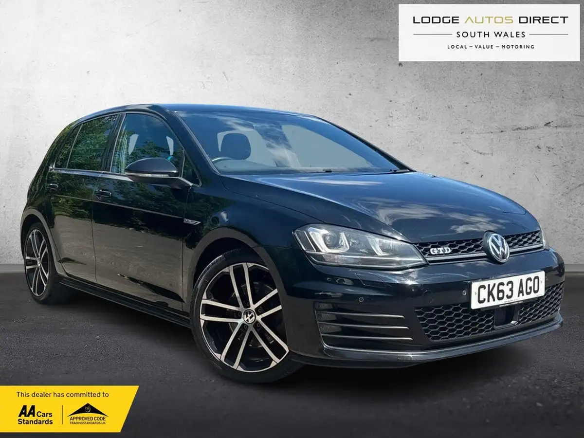 2013-volkswagen-golf-20tdi-gtd-5d-big-0