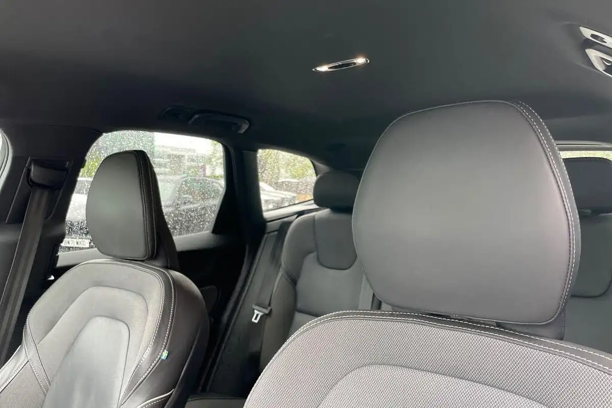 2021-volvo-xc60-20-b5-r-design-big-27