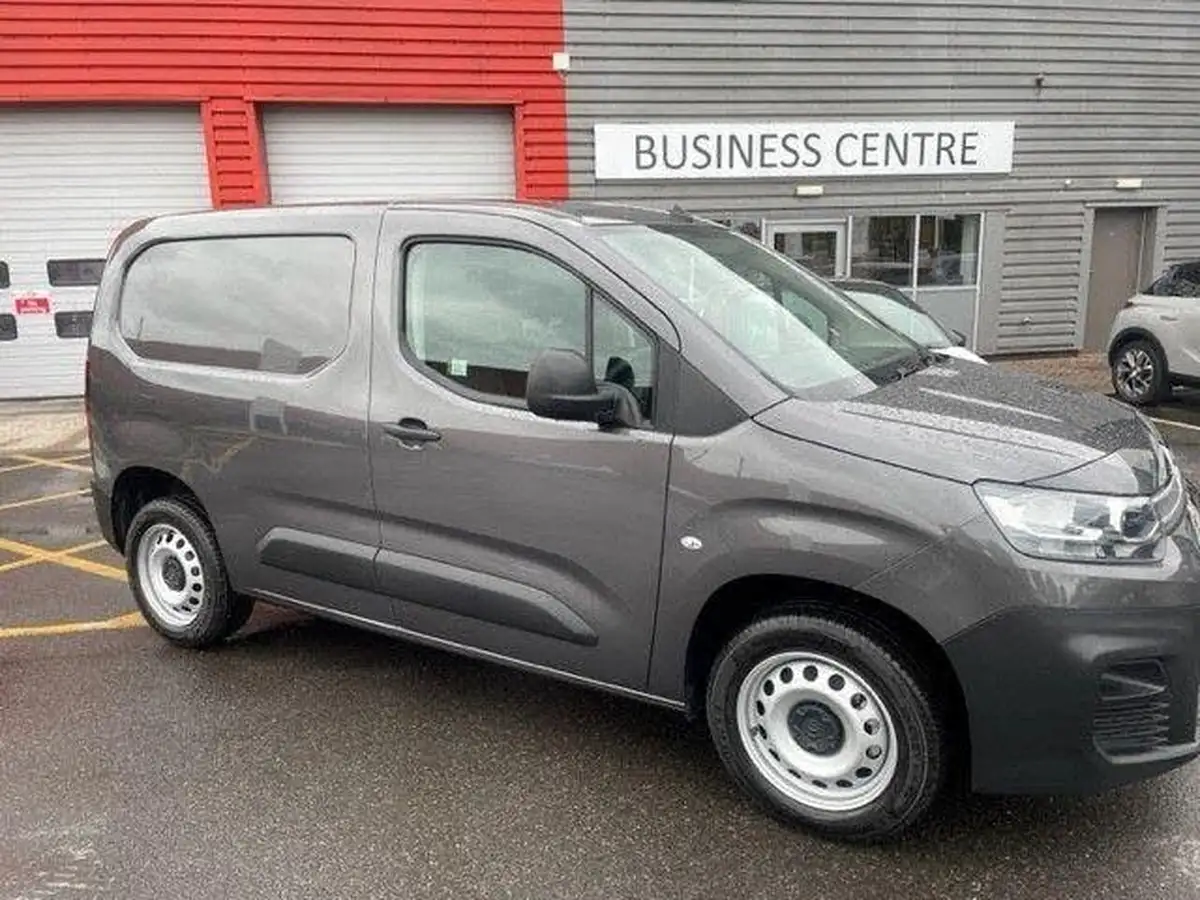 2024-citroen-berlingo-big-1