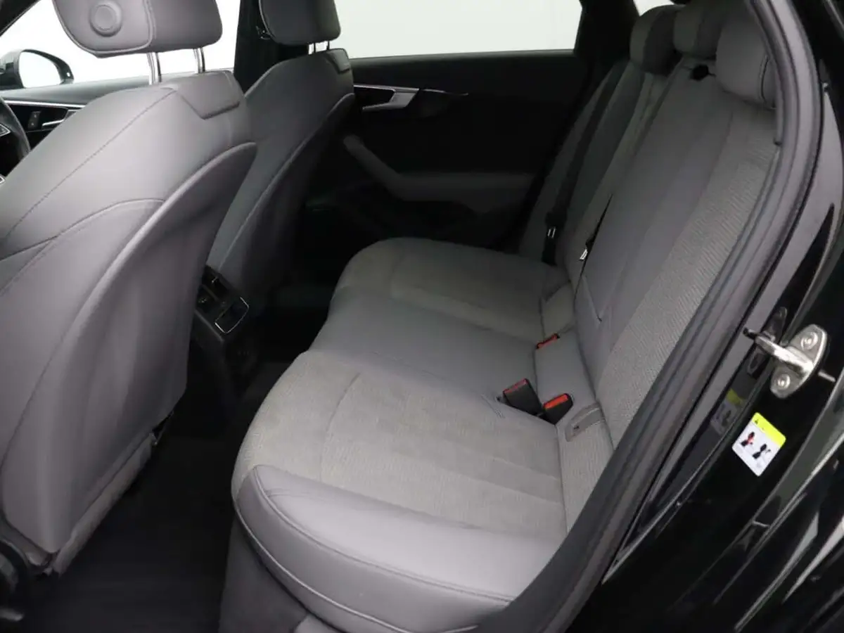 2023-audi-a4-20-35-tfsi-black-edition-big-16