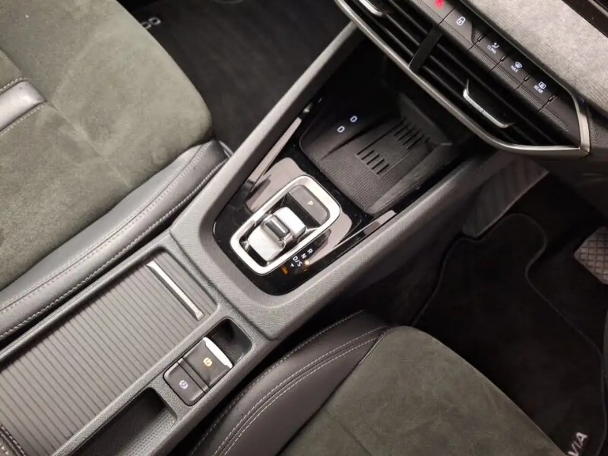 2024-skoda-octavia-20tdi-se-l-150ps-estate-dsg-big-10