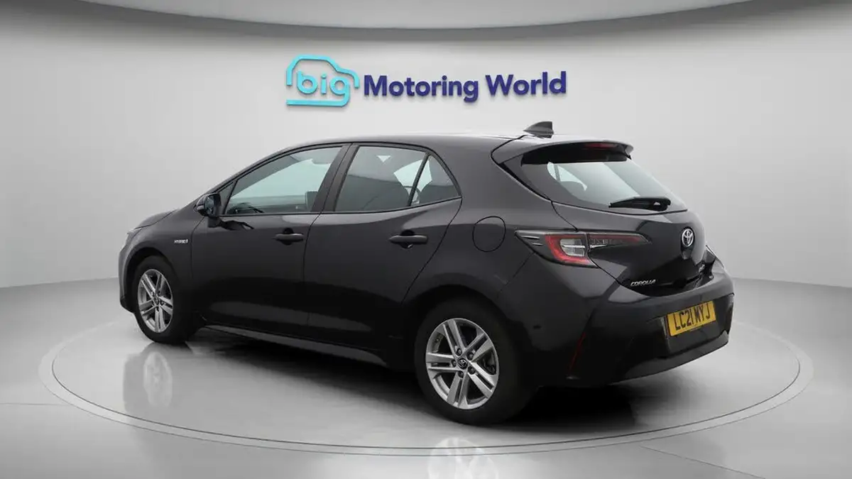 2021-toyota-corolla-18-vvt-i-icon-spare-wheel-hatchback-5d-big-5