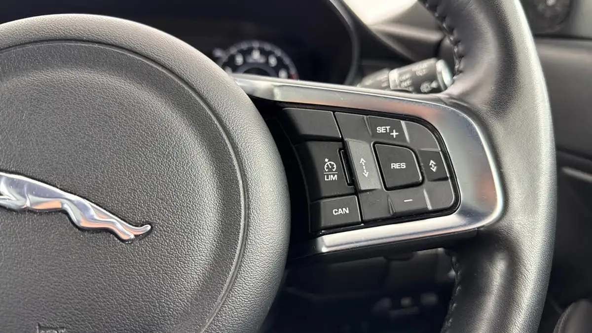 2019-jaguar-e-pace-20-i4-r-dynamic-hse-200ps-big-21