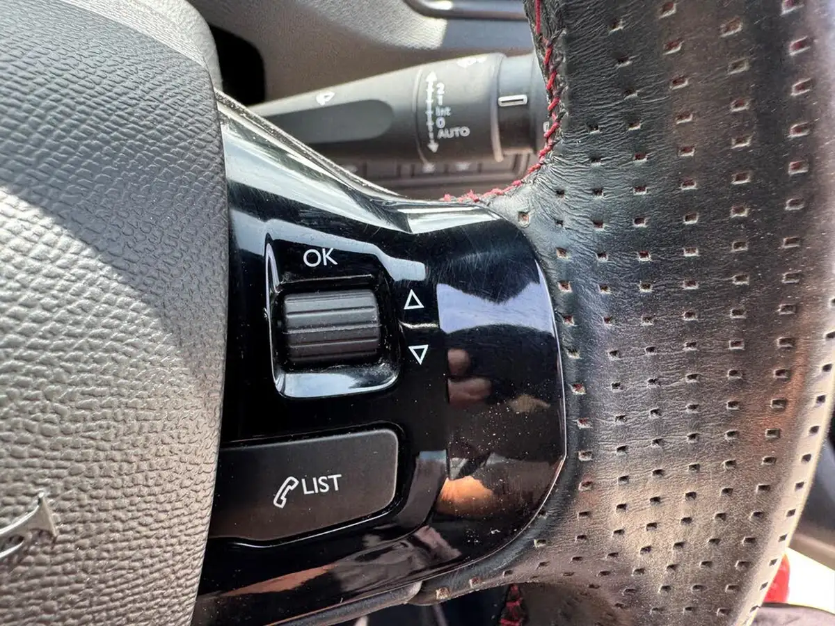 2015-peugeot-308-20-bluehdi-gt-line-20-bluehdi-big-38