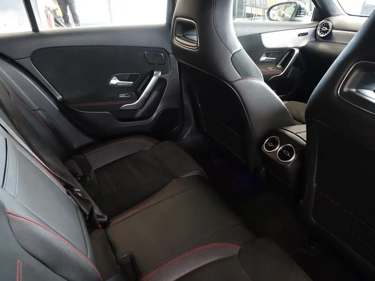 2019-mercedes-benz-a-class-20-a220-amg-line-premium-hatchback-5d-big-16