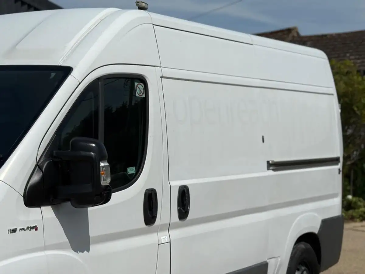 2017-fiat-ducato-20td-35-lh2-panel-big-24