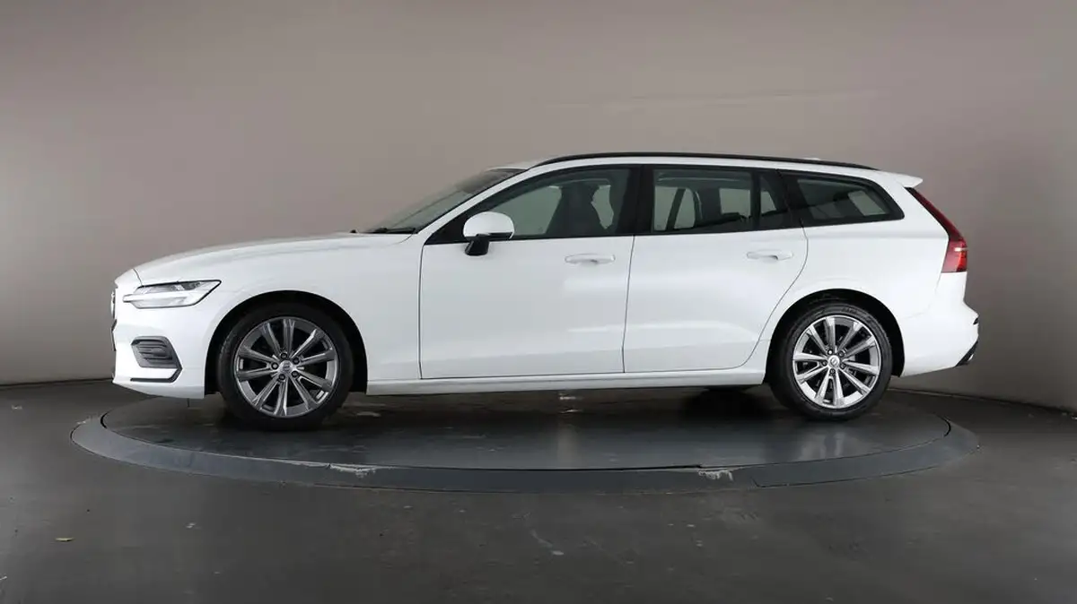 2020-volvo-v60-20-b3-momentum-big-40