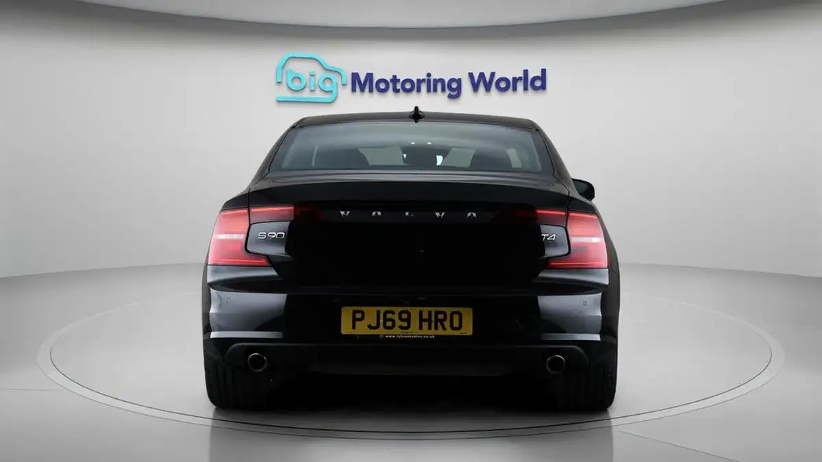 2020-volvo-s90-20-t4-momentum-plus-big-5
