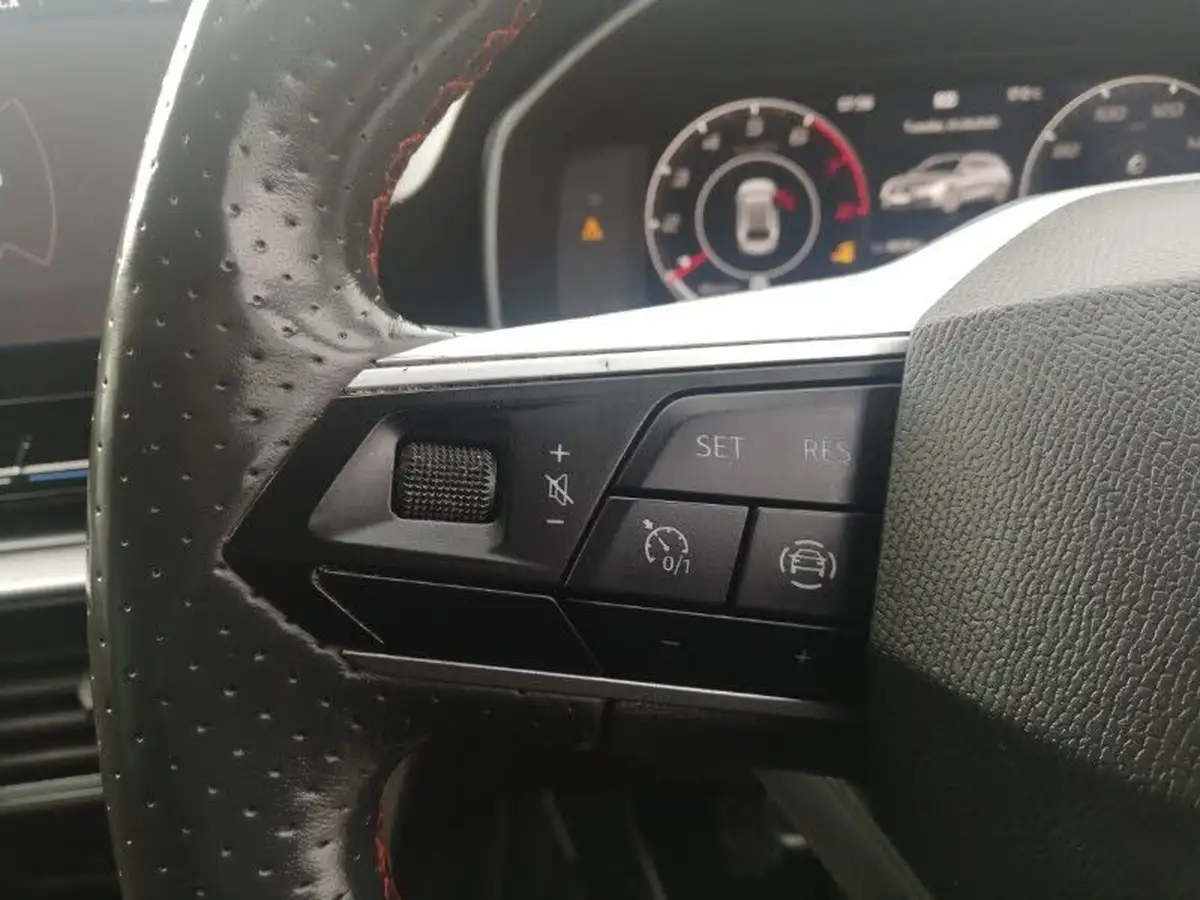 2021-seat-leon-15-tsi-evo-fr-130ps-estate-big-13