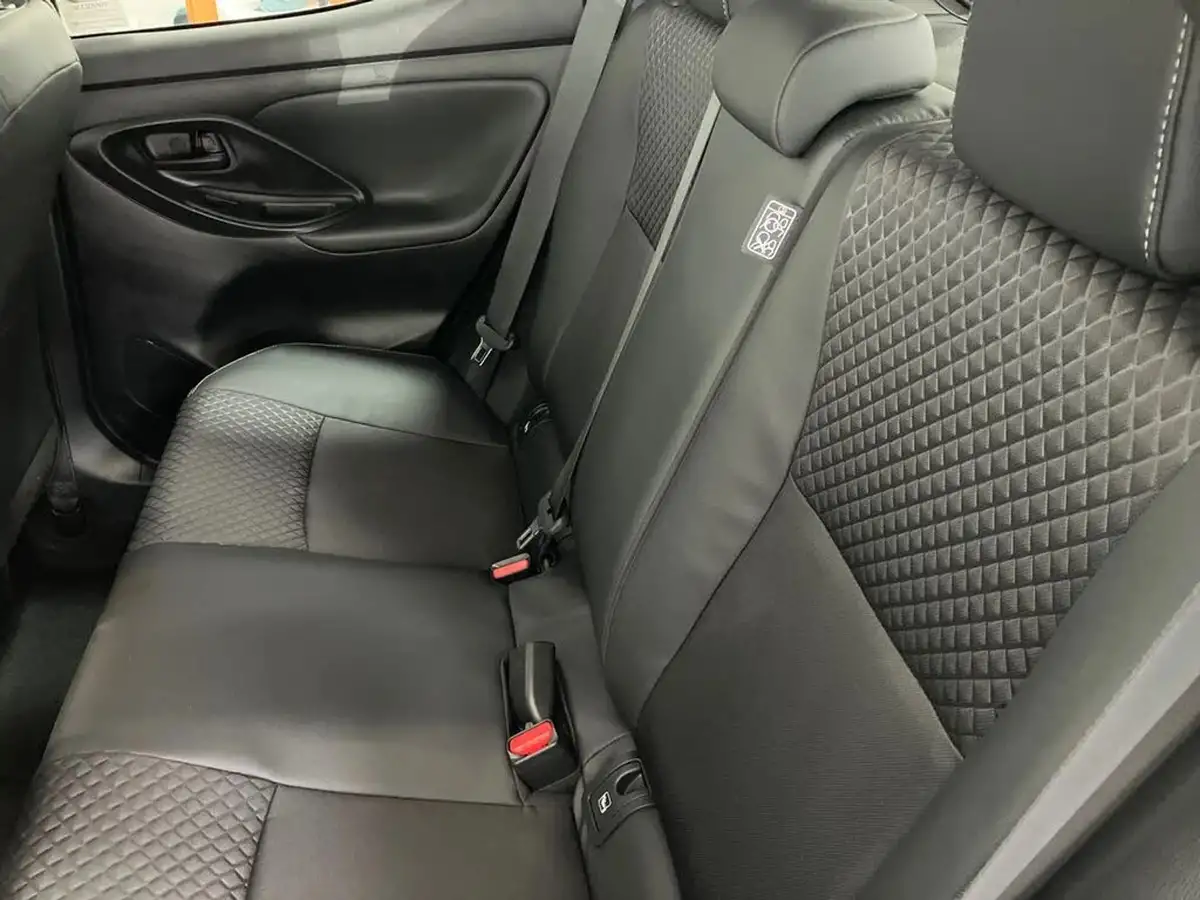 2023-mazda-mazda2-15-select-big-30