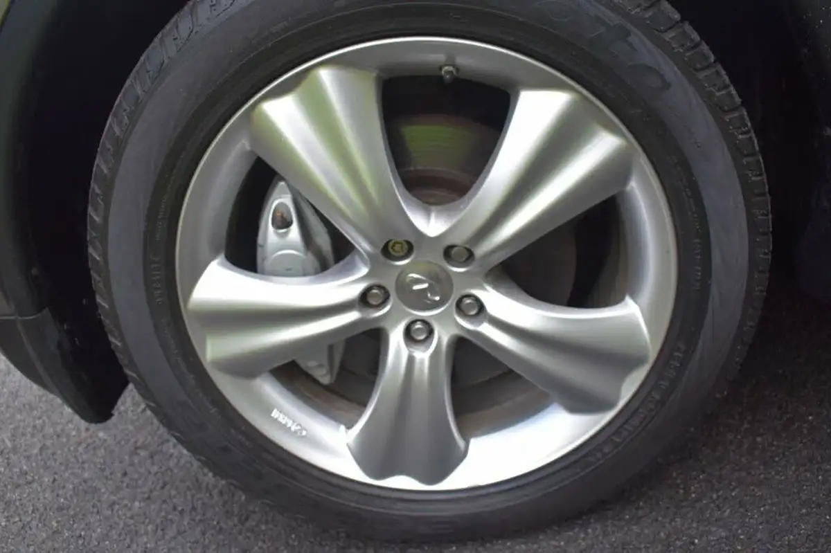 2010-infiniti-fx-50-s-le-big-20