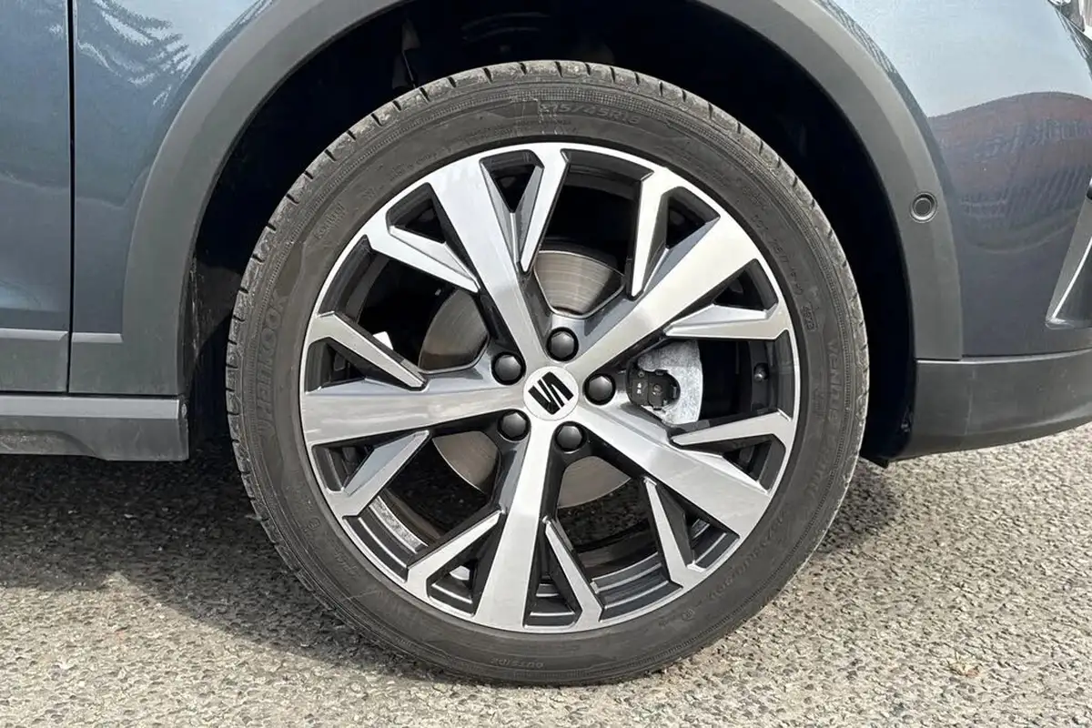 2025-seat-arona-10-tsi-xperience-lux-dsg-big-8