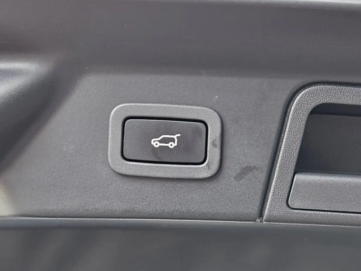 2018-land-rover-range-rover-velar-20-d240-se-ss-big-51
