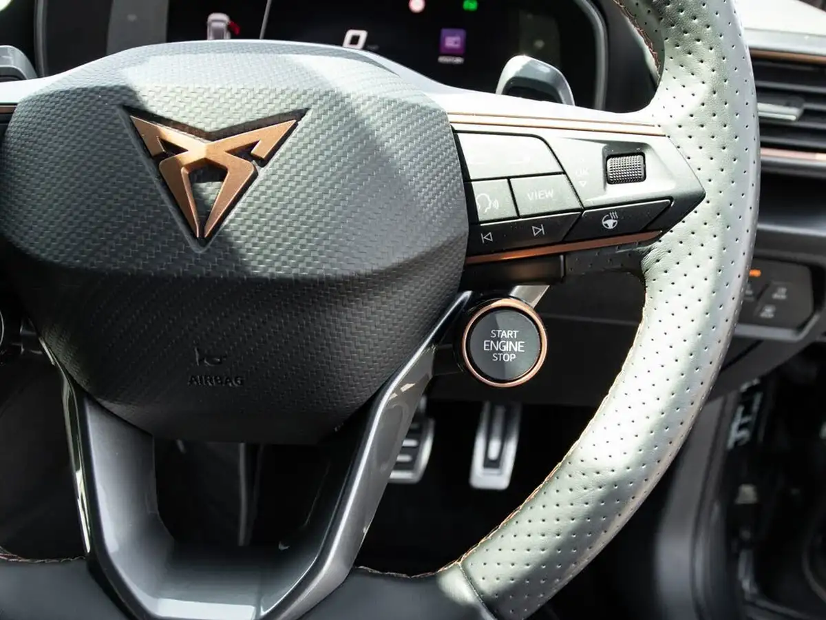 2022-cupra-formentor-14-e-hybrid-vz2-big-19