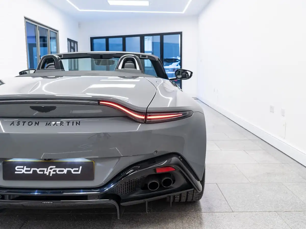 2023-aston-martin-vantage-40-v8-vantage-roadster-auto-big-13