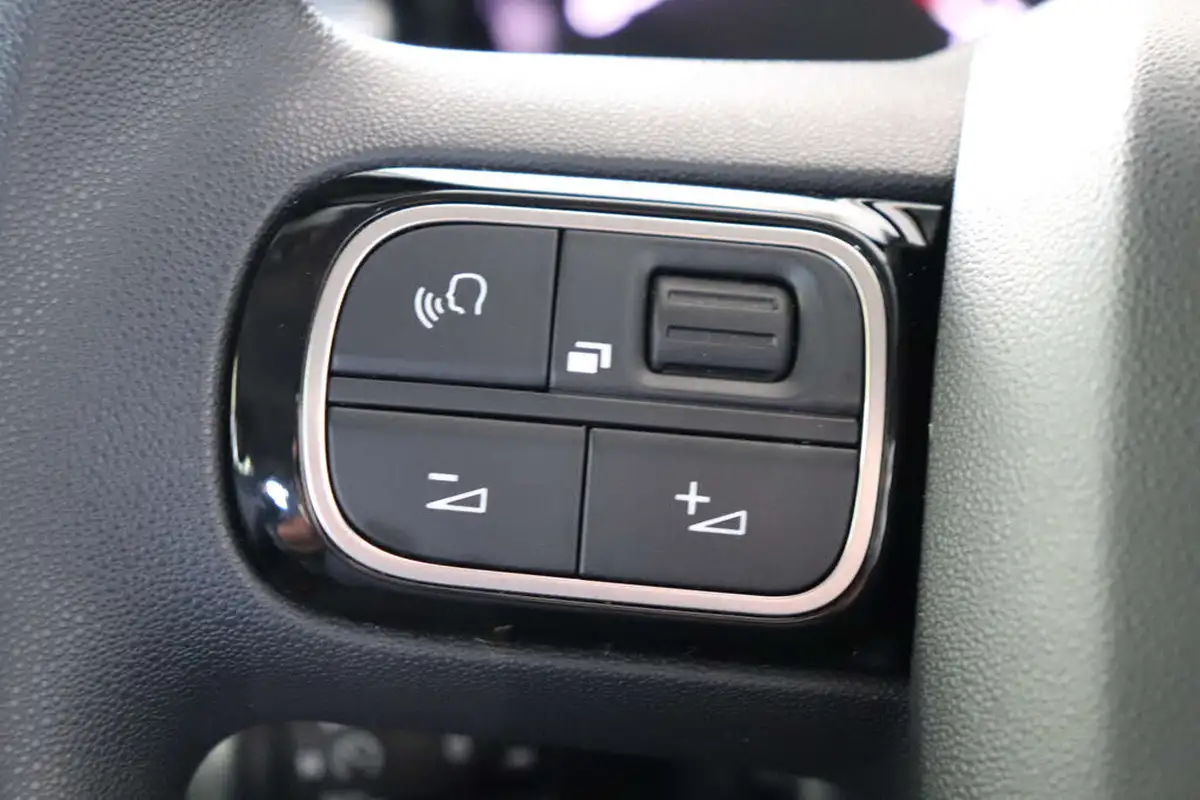 2018-citroen-c3-12-puretech-feel-82ps-big-61