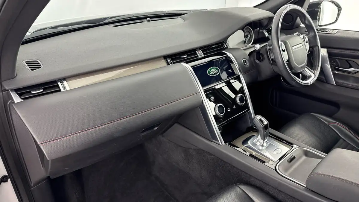 2020-land-rover-discovery-sport-20-d150-r-dynamic-s-big-9