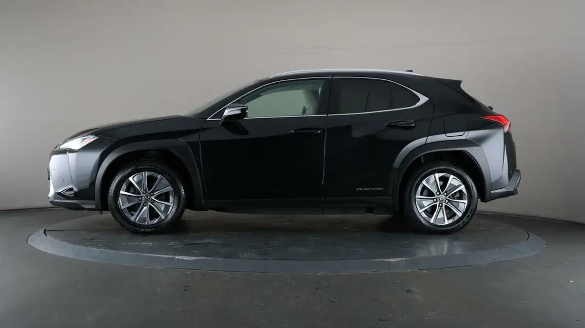 2021-lexus-ux-300e-e-ux-big-34