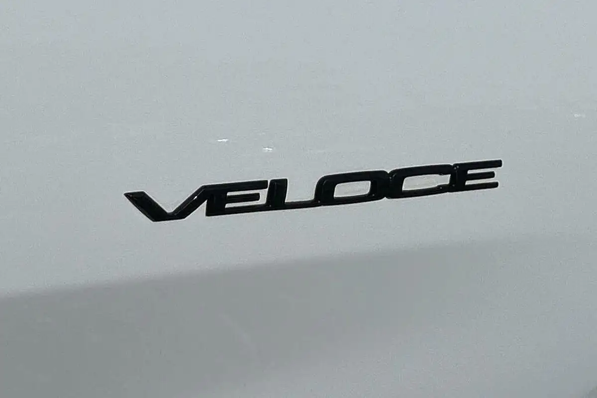 2021-alfa-romeo-giulia-20-veloce-276bhp-big-24