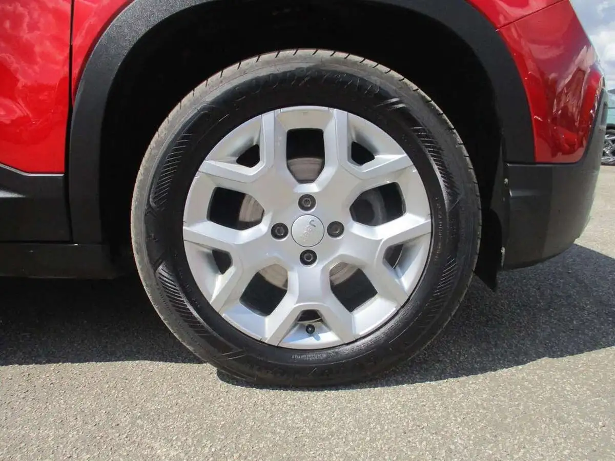 2024-jeep-avenger-12-gse-altitude-big-8