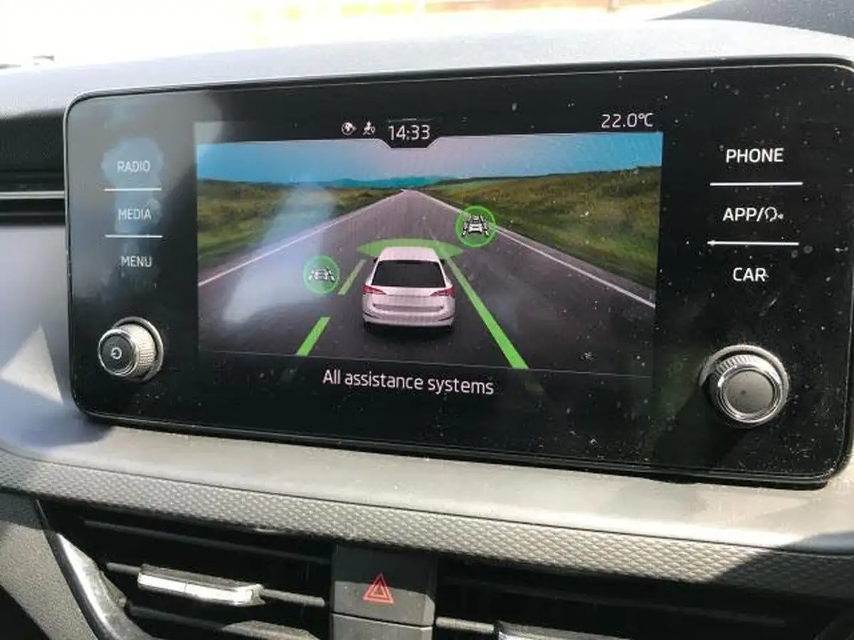 2022-skoda-scala-15-tsi-se-dsg-big-33