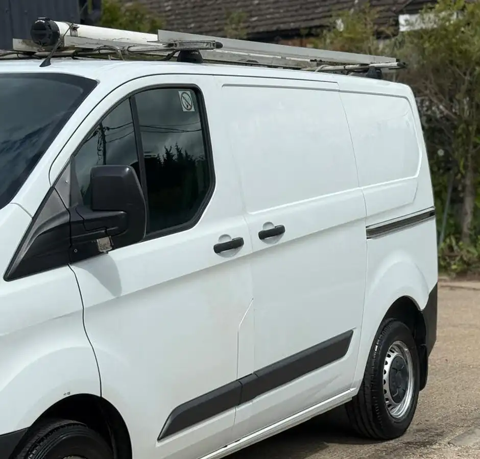 2017-ford-transit-custom-20tdci-310-l1h1-105pseu6-panel-van-big-24