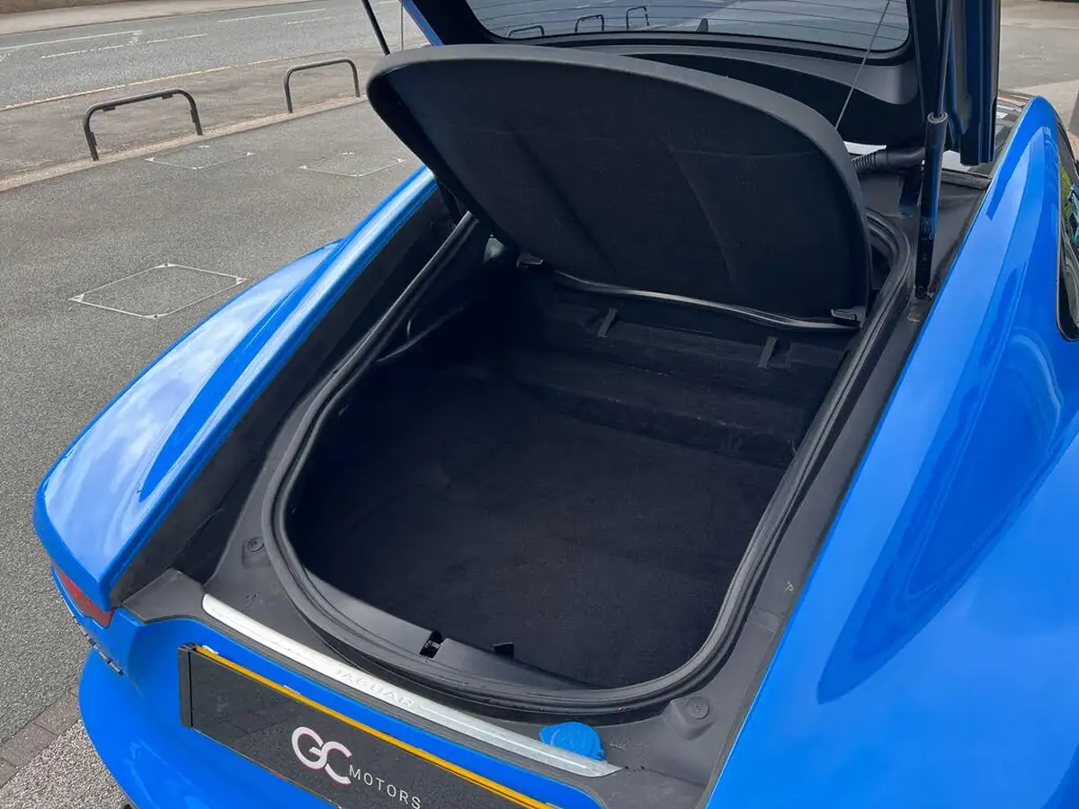 2021-jaguar-f-type-50-v8-sc-reims-edition-big-51