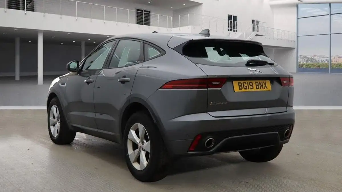 2019-jaguar-e-pace-20-i4d-r-dynamic-s-150ps-big-3