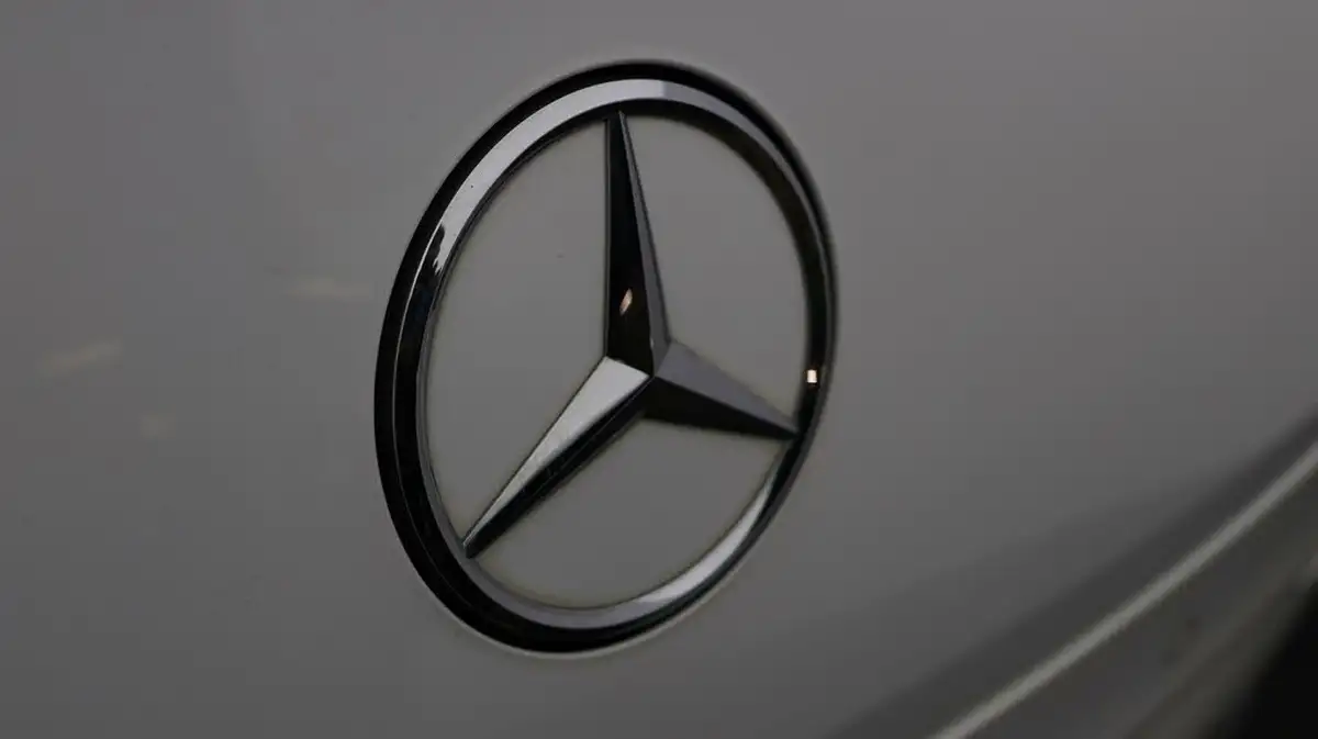 2022-mercedes-benz-cla-13-cla-200-amg-line-premium-plus-shooting-brake-5d-big-20