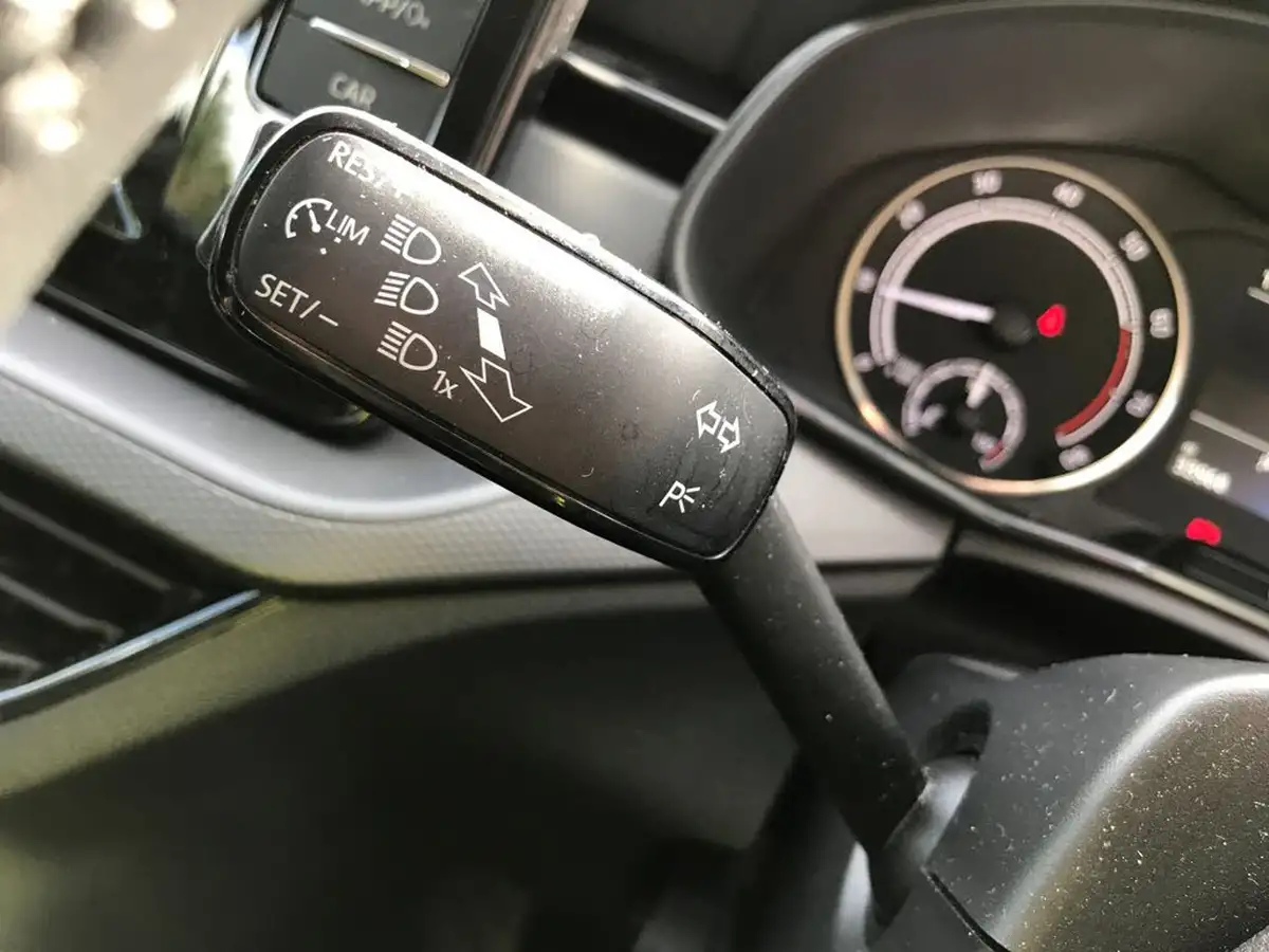 2022-skoda-scala-10-tsi-s-big-33
