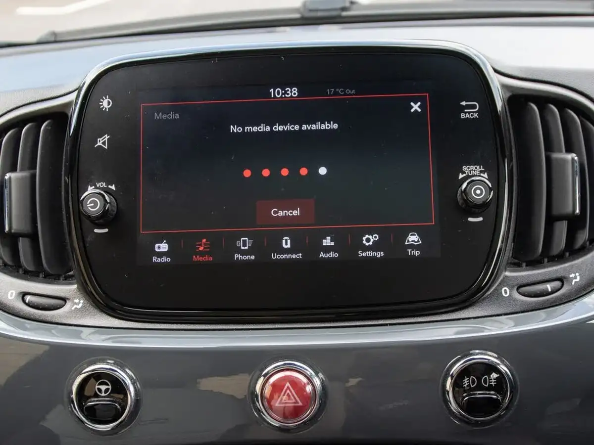 2022-fiat-500-10-dolcevita-big-22