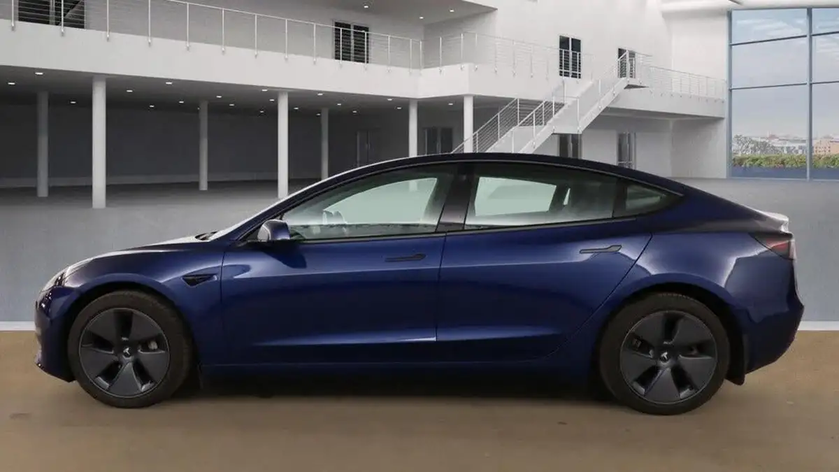 2021-tesla-model-3-e-long-range-4x4-big-2