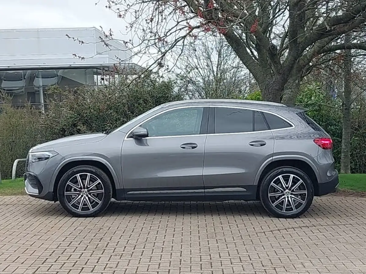 2024-mercedes-benz-eqa-e-eqa-250-amg-line-executive-big-3