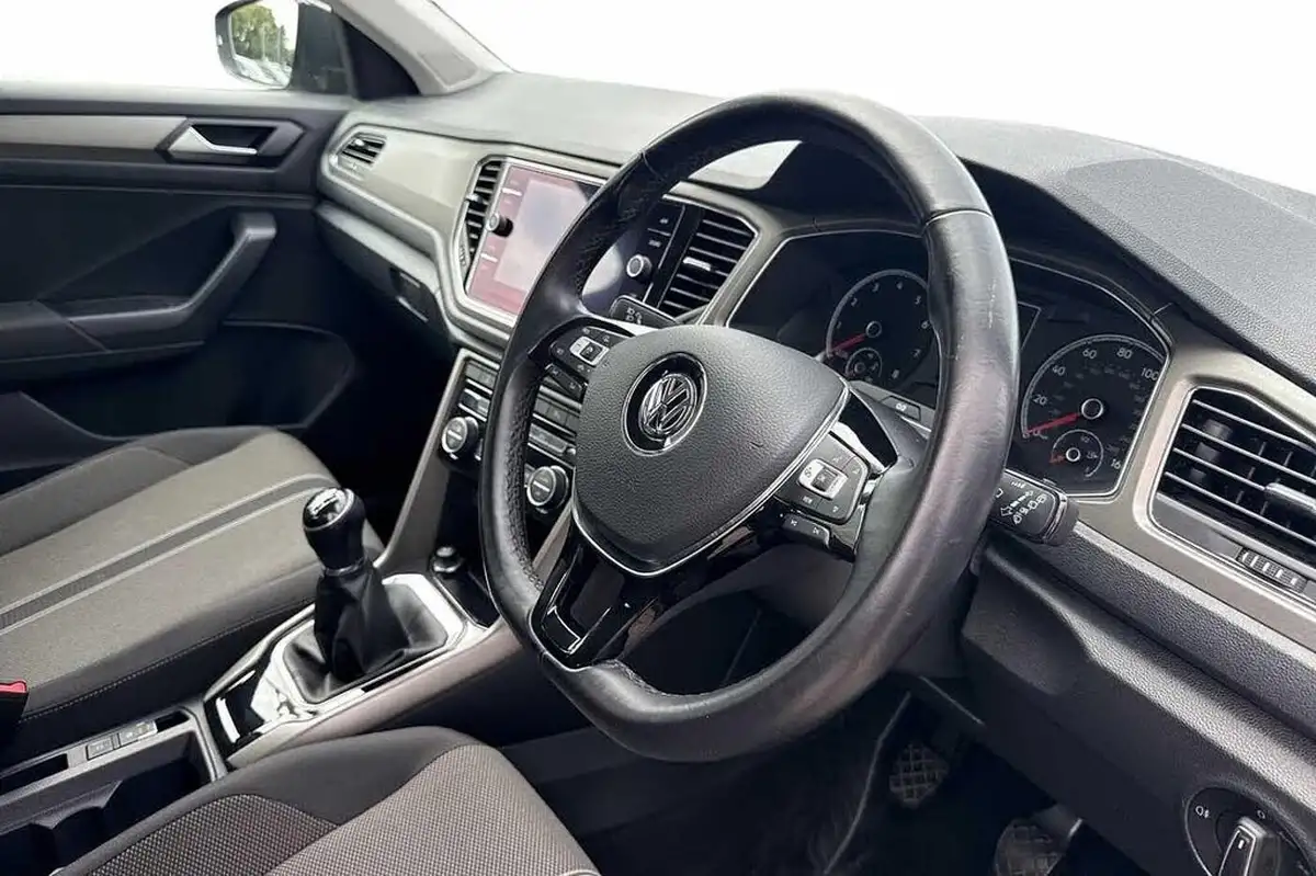 2020-volkswagen-t-roc-10-tsi-se-115ps-big-5
