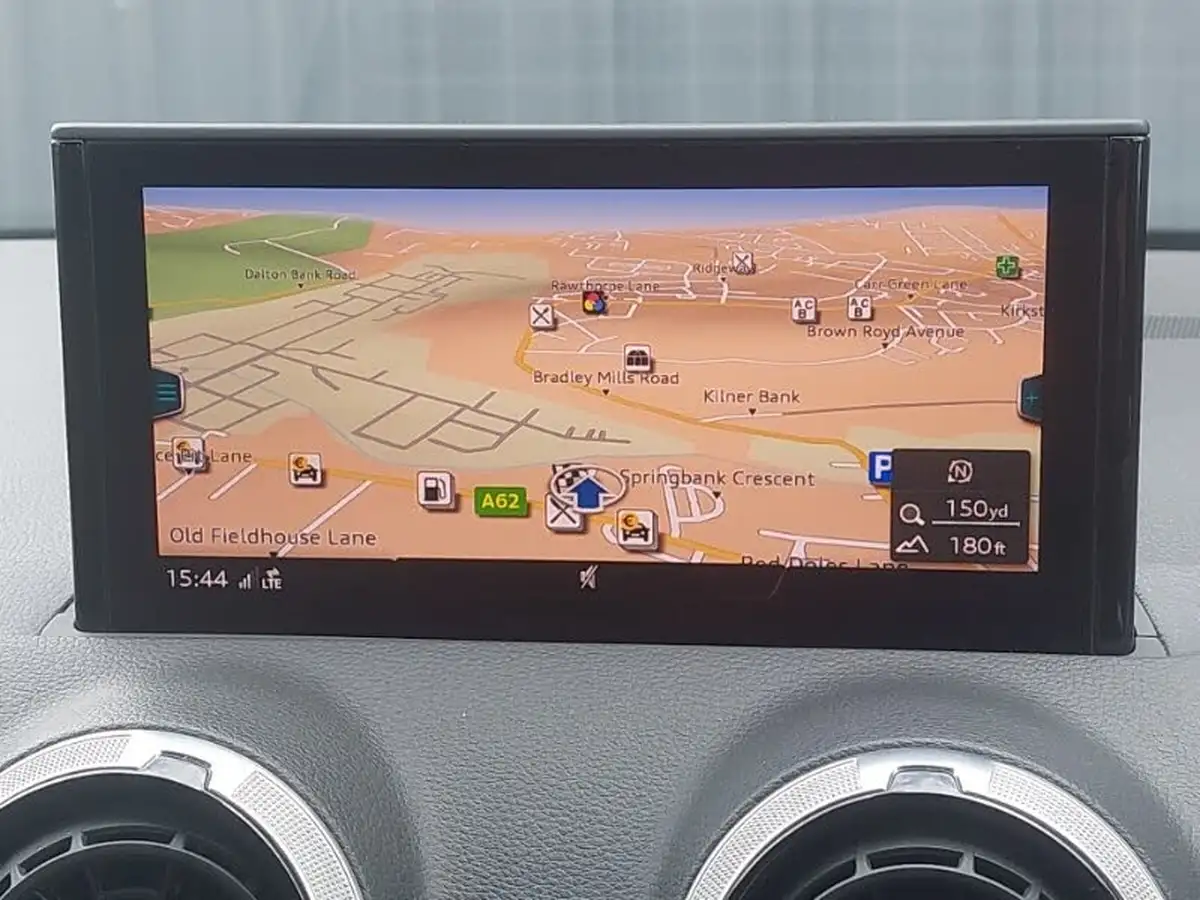 2022-audi-q2-15-35-tfsi-s-line-tronic-big-9