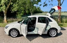 2013-audi-a1-12-sportback-5d-small-13