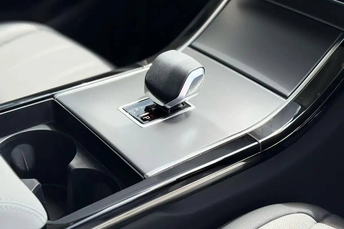 2024-land-rover-range-rover-evoque-20-d200-dynamic-se-big-24