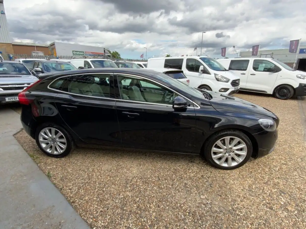 2013-volvo-v40-20td-d3-se-lux-nav-ss-geartronic-big-12