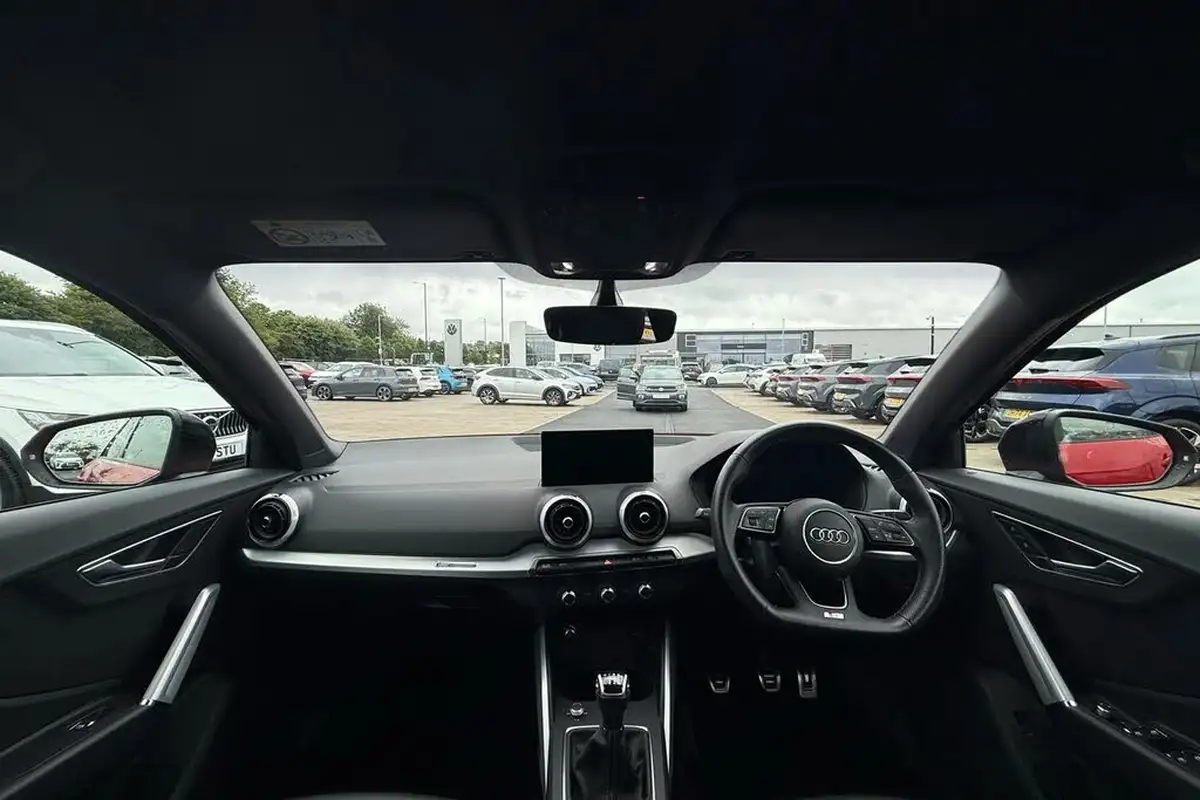 2021-audi-q2-10-30-tfsi-black-edition-big-33